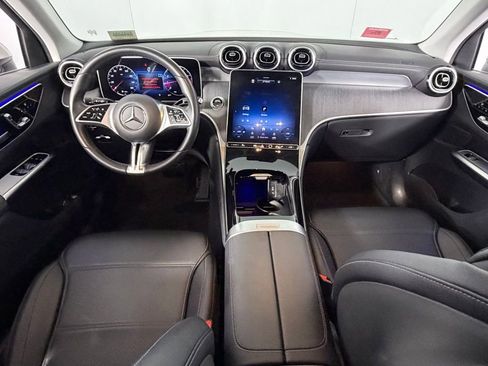 Used 2024 Mercedes-Benz GLC 300 image 10