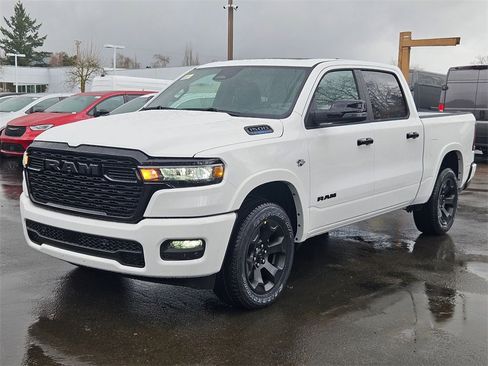 New 2026 RAM 1500 4x4 Crew Cab image 3