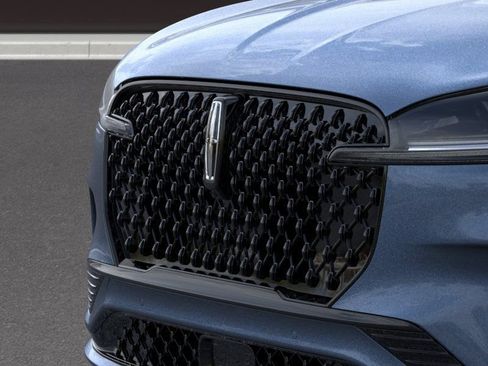 New 2026 Lincoln Aviator 2WD w/ Jet Appearance Package image 17