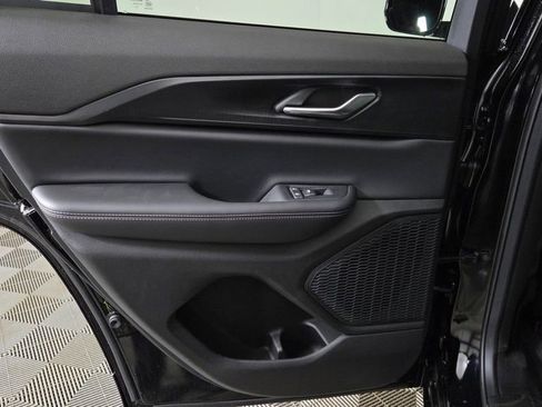 New 2025 Jeep Grand Cherokee Altitude image 27