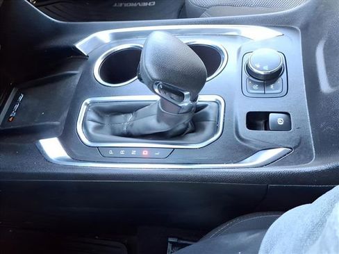 Used 2023 Chevrolet Traverse LT image 26