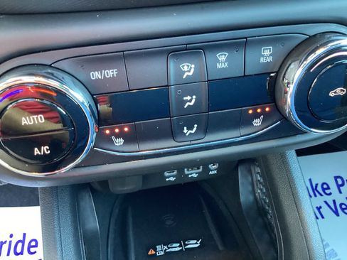 Used 2023 Chevrolet TrailBlazer RS w/ Sun and Liftgate Package AWD/4WD image 41