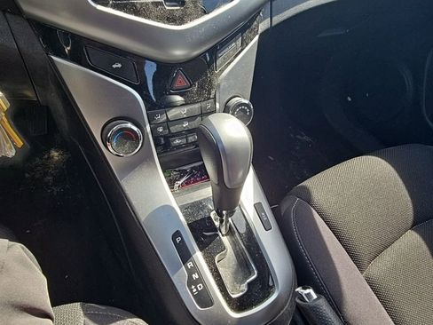 Used 2015 Chevrolet Cruze LT image 14