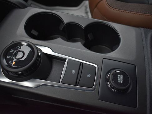 New 2025 Ford Bronco Sport Outer Banks w/ Outer Banks Tech Package+ AWD/4WD image 38