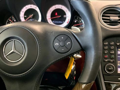 Used 2012 Mercedes-Benz SL 550 image 21