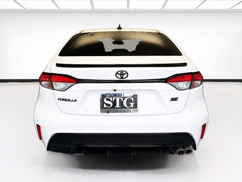 Used 2022 Toyota Corolla SE w/ Carpet Mat Package (TMS) FWD image 5