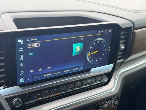 Used 2023 Chevrolet Silverado 1500 High Country image 31