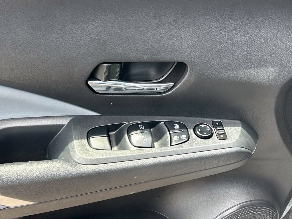 Certified 2024 Nissan Kicks SR w/ SR Premium Package FWD image 19