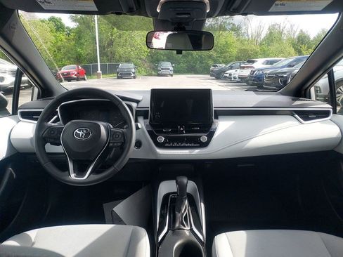 Used 2024 Toyota Corolla SE FWD image 9