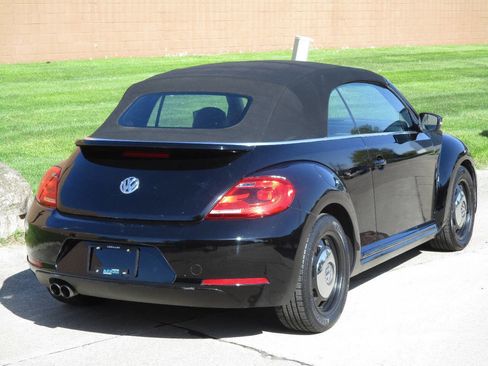 Used 2013 Volkswagen Beetle 2.5 FWD image 16