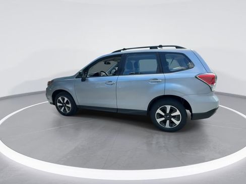 Used 2018 Subaru Forester 2.5i w/ Alloy Wheel Package AWD/4WD image 5
