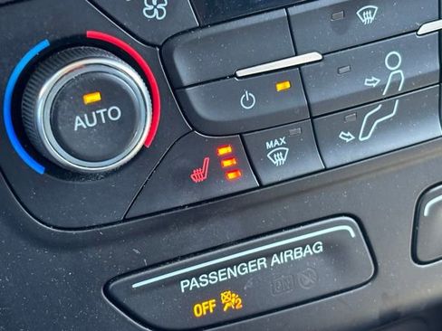 Used 2017 Ford Escape Titanium FWD image 28