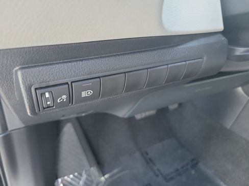 Used 2025 Toyota Corolla LE FWD image 25