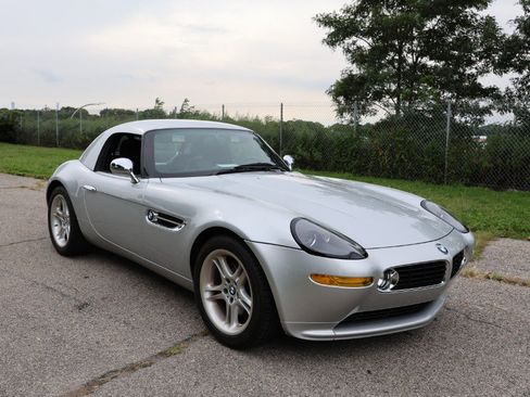 Used 2001 BMW Z8 RWD image 1