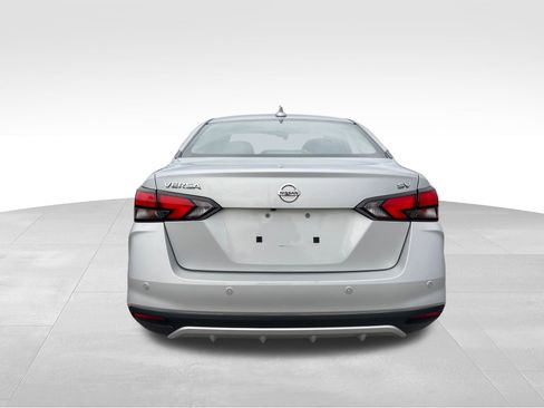 Used 2021 Nissan Versa SV image 7