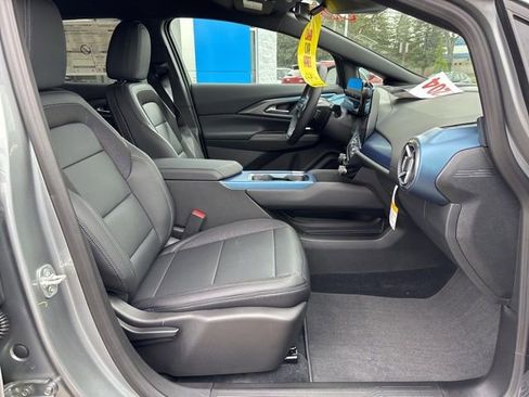 New 2026 Chevrolet Equinox EV LT image 34