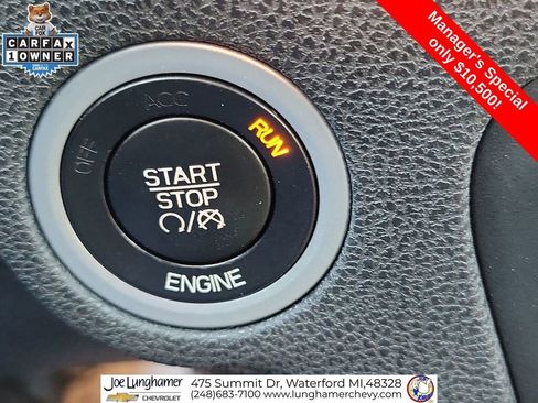 Used 2015 Dodge Charger SXT image 18