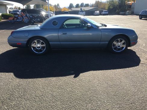 Used 2005 Ford Thunderbird Deluxe image 3