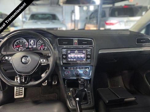Used 2019 Volkswagen Golf Alltrack S AWD/4WD image 2