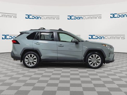 Used 2019 Toyota RAV4 XLE Premium w/ Advanced Technology Package AWD/4WD image 9