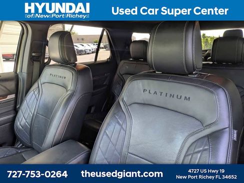 Used 2018 Ford Explorer Platinum AWD/4WD image 7