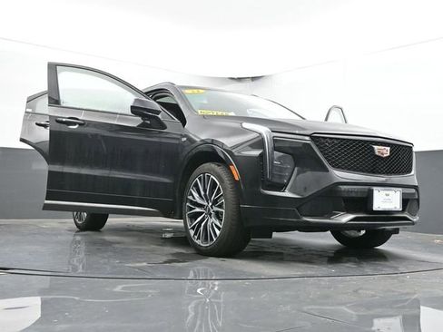 Used 2024 Cadillac XT4 Sport image 70