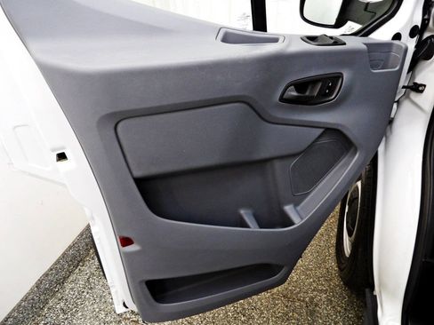 Used 2016 Ford Transit 150 XL RWD image 6