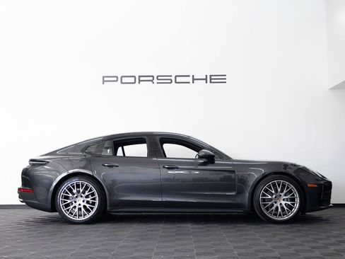 New 2025 Porsche Panamera 4 image 9