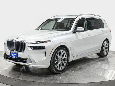 Used 2023 BMW X7 xDrive40i w/ Premium Package image 1