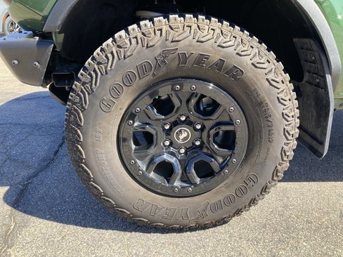 Used 2022 Ford Bronco Wildtrak image 40