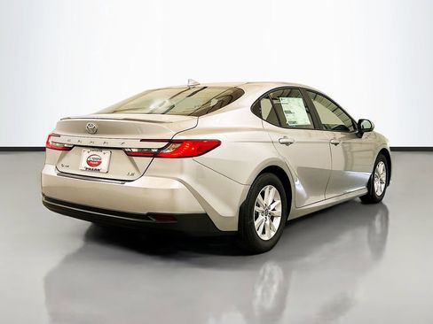 New 2025 Toyota Camry LE w/ Convenience Package FWD image 4