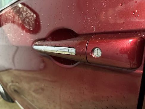 Used 2017 Chrysler Pacifica Touring-L Plus image 10