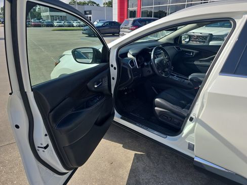 Used 2021 Nissan Murano Platinum w/ Cargo Package FWD image 18