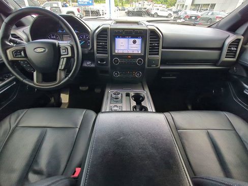Used 2019 Ford Expedition Max XLT AWD/4WD image 18