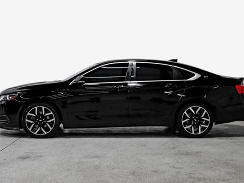 Used 2017 Chevrolet Impala LT FWD image 9