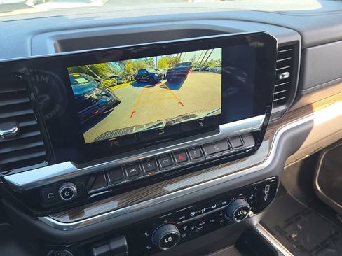 Used 2025 Chevrolet Silverado 1500 LT Trail Boss w/ Convenience Package II AWD/4WD image 24