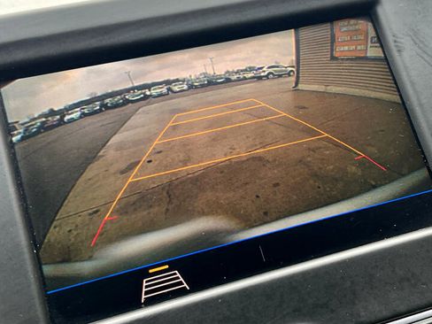 Used 2020 Chevrolet Equinox LT image 22