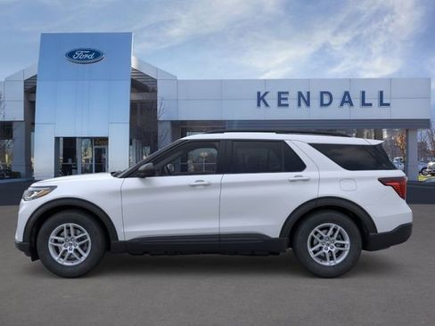 Used 2026 Ford Explorer Active AWD/4WD image 3