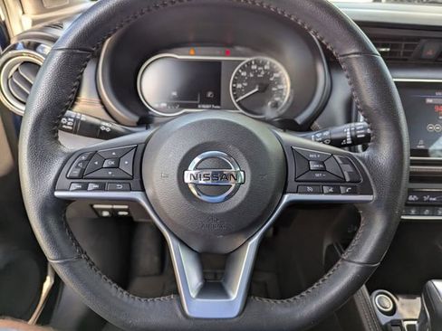 Used 2020 Nissan Kicks SR w/ SR Premium Package image 32