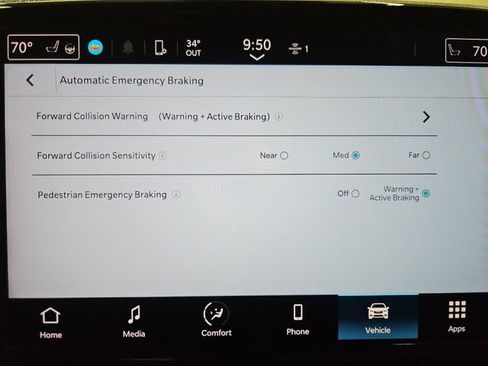 Used 2023 Chrysler Pacifica Touring-L image 45