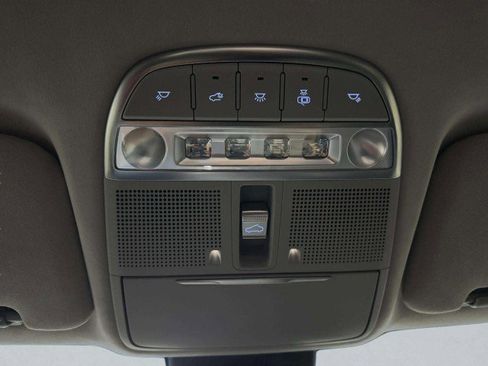 Used 2019 Genesis G90 5.0 Ultimate image 37