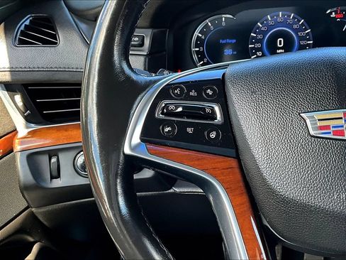 Used 2016 Cadillac Escalade ESV Luxury AWD/4WD image 13