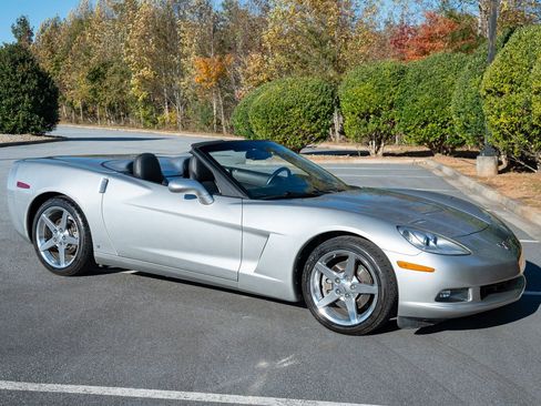 Used 2006 Chevrolet Corvette Convertible w/ Preferred Equipment Group image 19