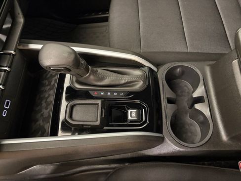 Used 2024 Chevrolet Colorado W/T w/ WT Convenience Package RWD image 35