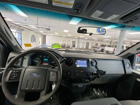Used 2016 Ford F550 4x4 SuperCab Super Duty image 15