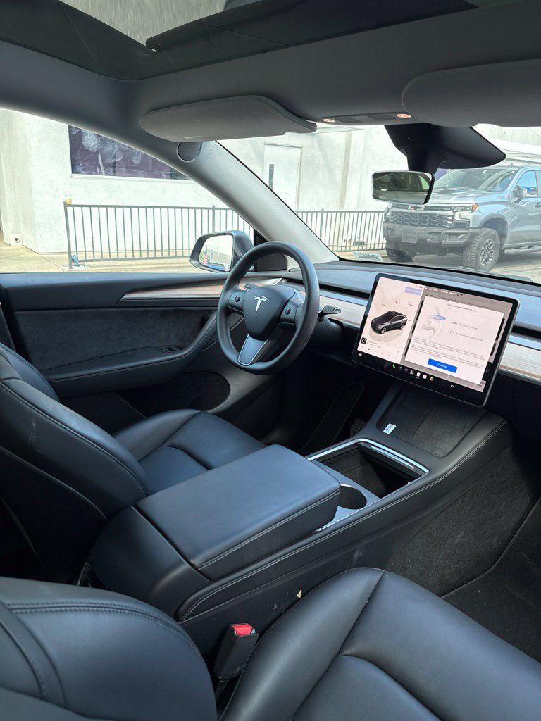 Used 2023 Tesla Model Y Long Range AWD/4WD image 21