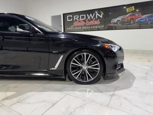 Used 2017 INFINITI Q60 3.0t Sport RWD image 7