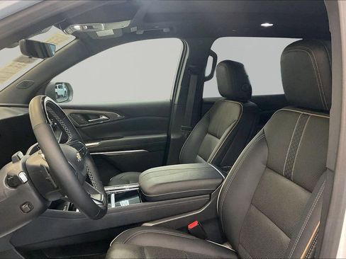 Used 2025 Chevrolet Traverse High Country w/ LPO, Floor Liner Package AWD/4WD image 23