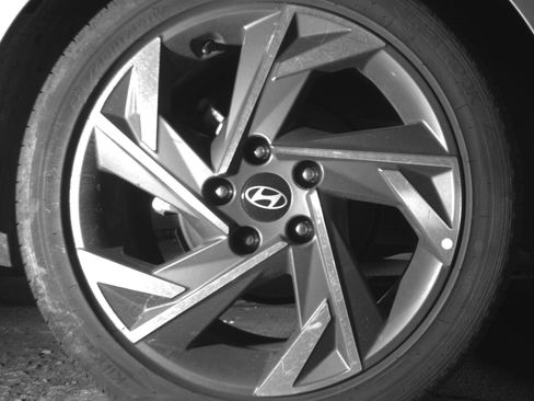Used 2025 Hyundai Elantra SEL FWD image 15