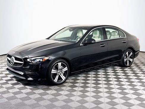 Used 2025 Mercedes-Benz C 300 Sedan image 4